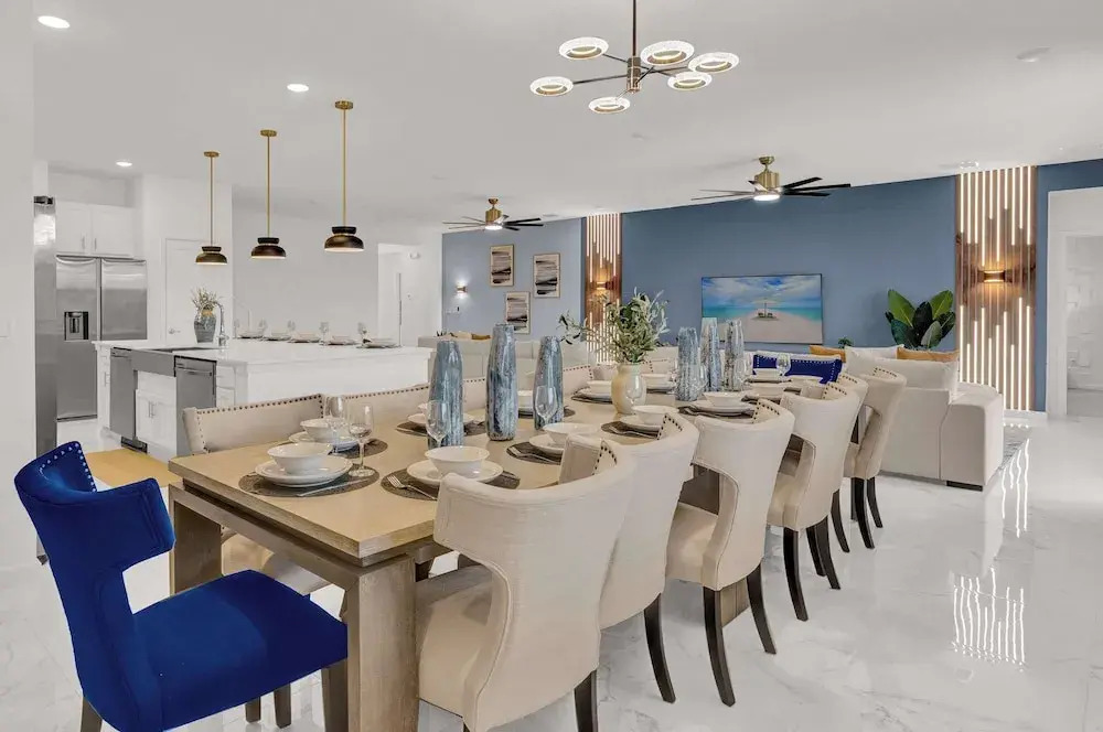 Upstay Epic 15br Mansion for Big Groups Near Parks