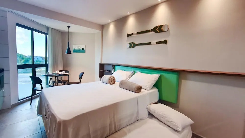Max Carneiros Suites by CTA