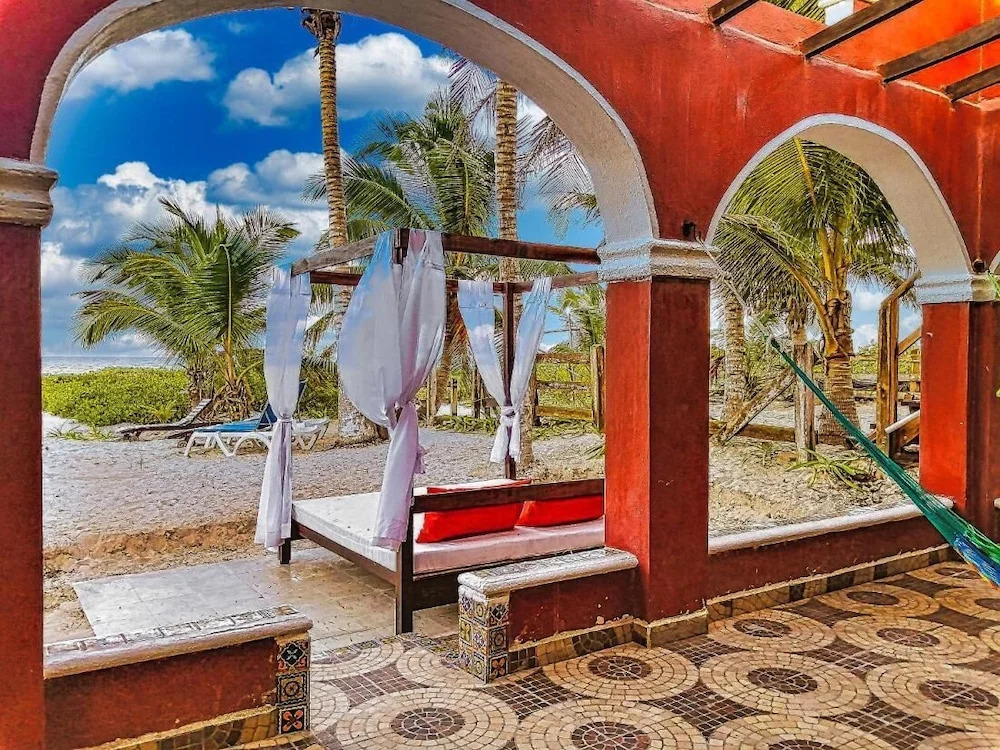 Beachfront 3 Bedroom Hacienda del Cuyo