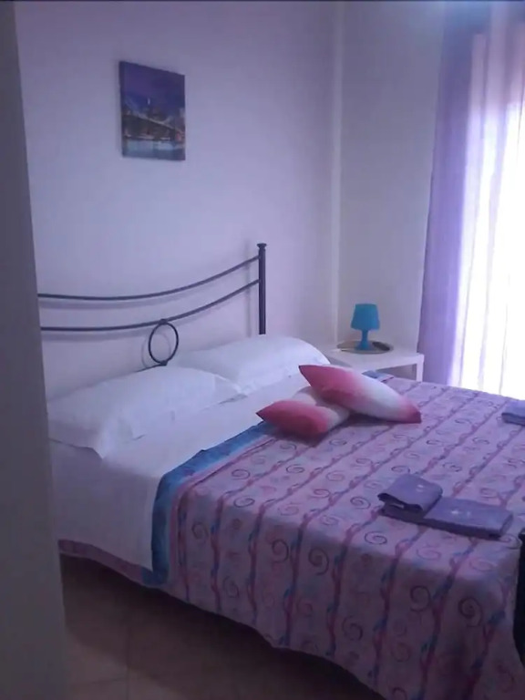 La Perla B & B Check in Time from h 20 pm till Midnight Orario check in da h 20 pm a mezzanotte