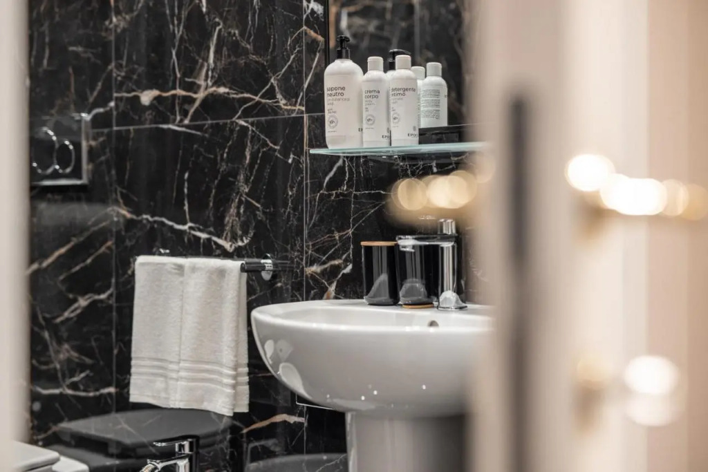 Palazzo Savino Southern Italian Lifestyle - Epoca Collection