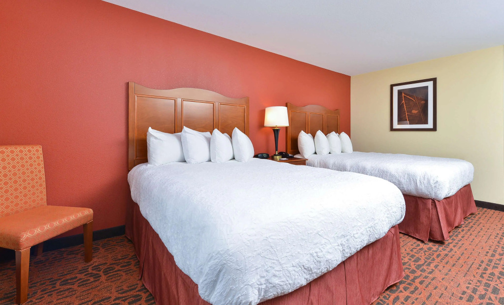 Hampton Inn Clinton, IA