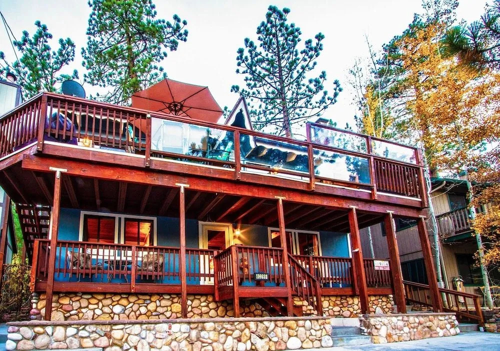 40289 Lakeview Home 4 Bedrooms 2 Bathrooms Home
