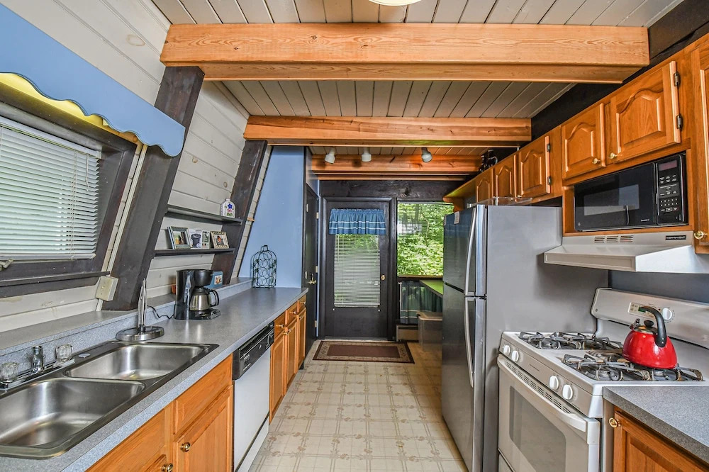 Waterside Bliss 3 Bedroom House