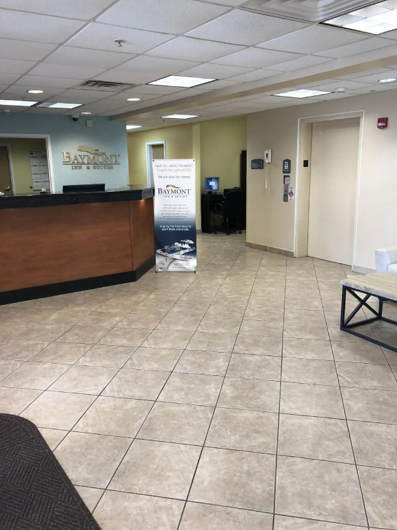Jacksonville Inn & Suites