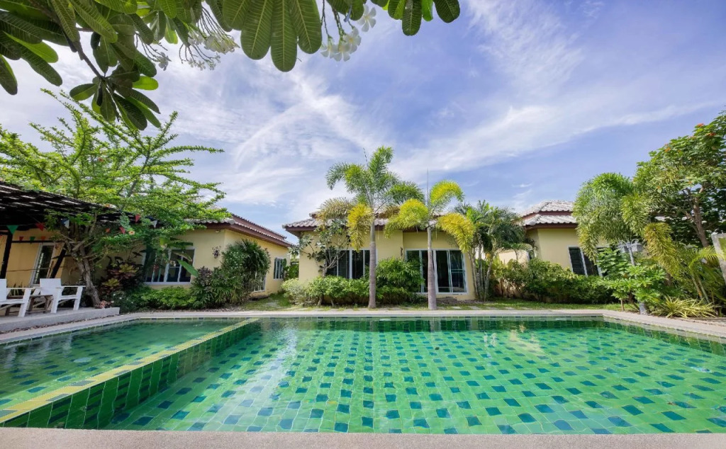 Paradee Resort Hua-Hin
