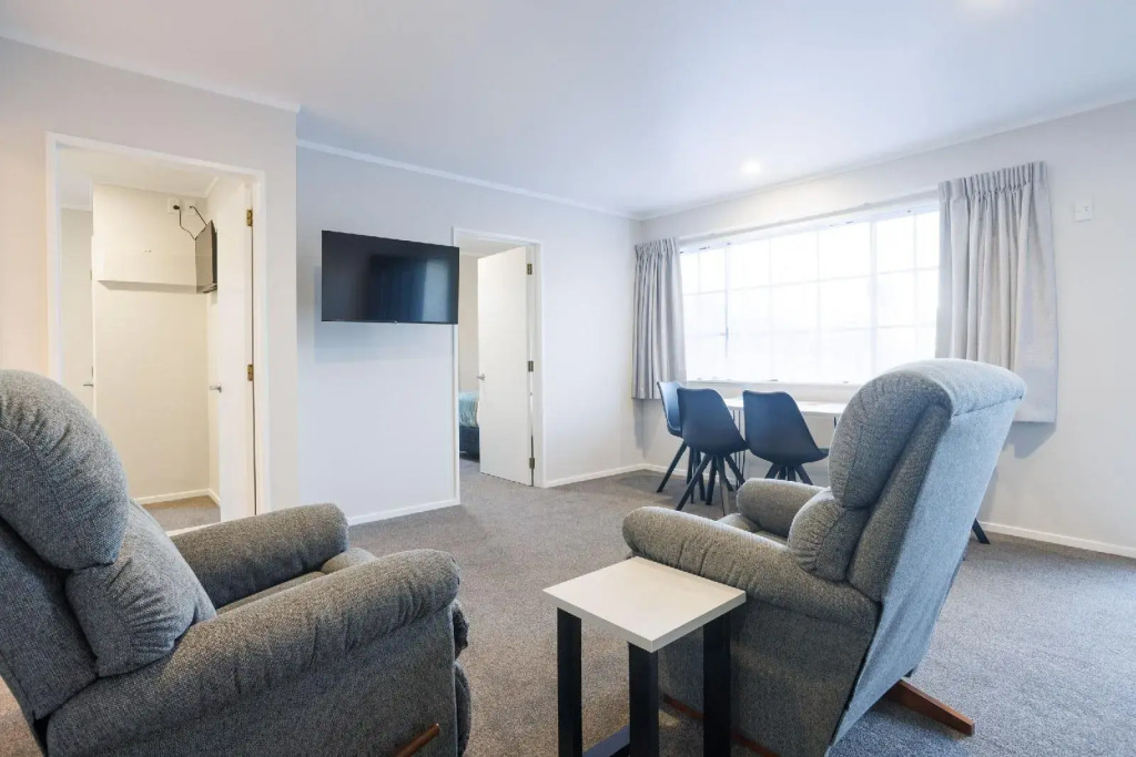 BKs Pohutukawa Lodge