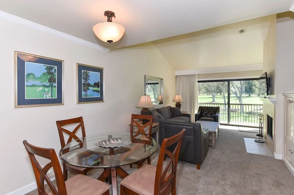 702 S At Silverado 1 Bedroom Condo by RedAwning