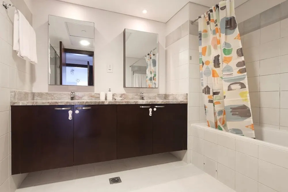 Astounding Marina Views in This Elegant 3br!