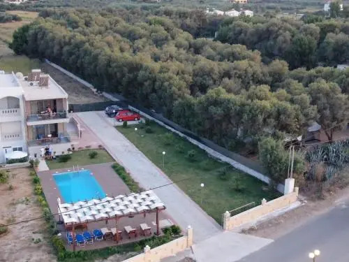 Niovi Seaside Suites