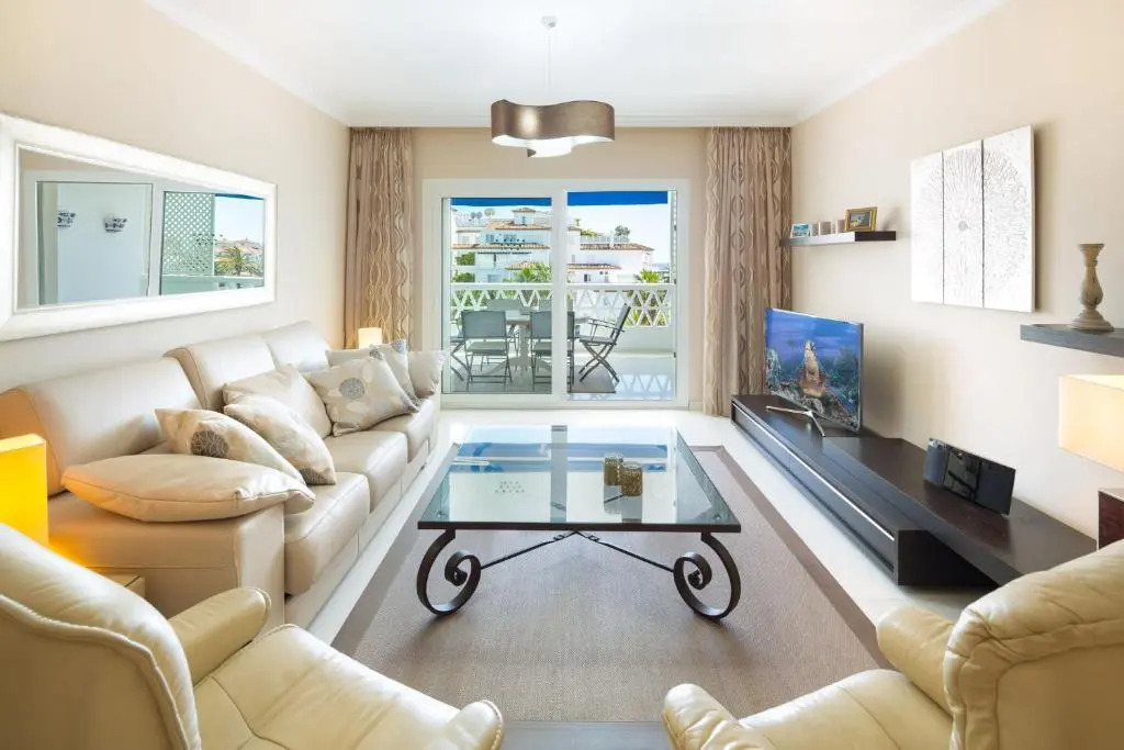 Luxury 5* 3 beds apartment in Playas del Duque, Puerto Banus Marbella