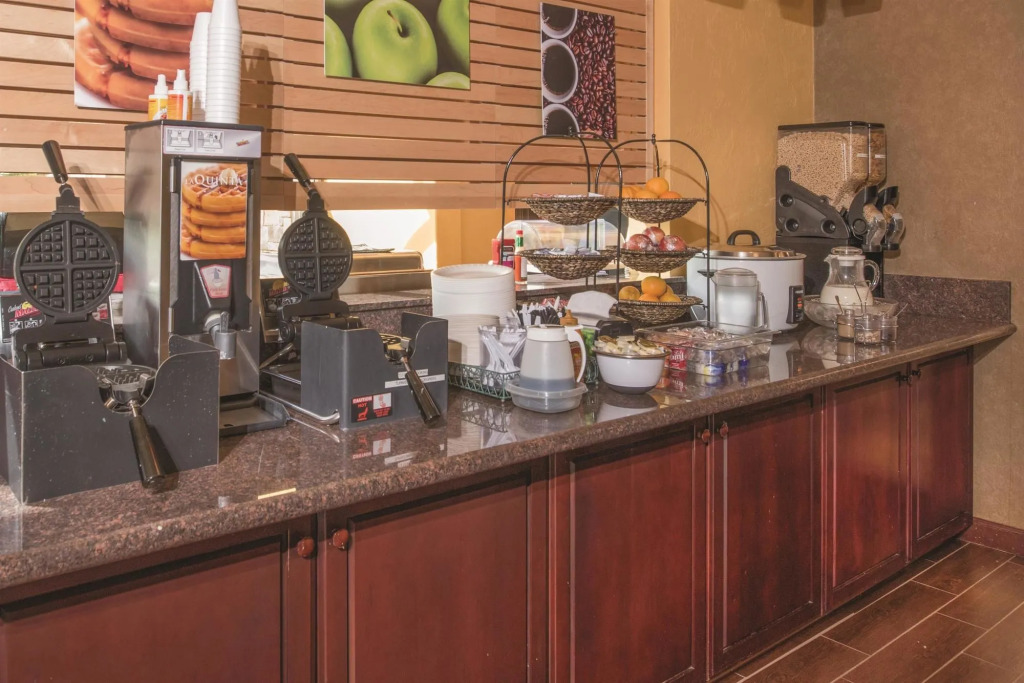 Best Western Plus Parkway Inn