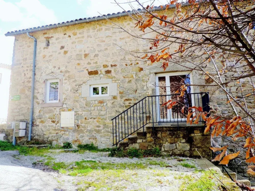 Authentic Stone Mas Retreat