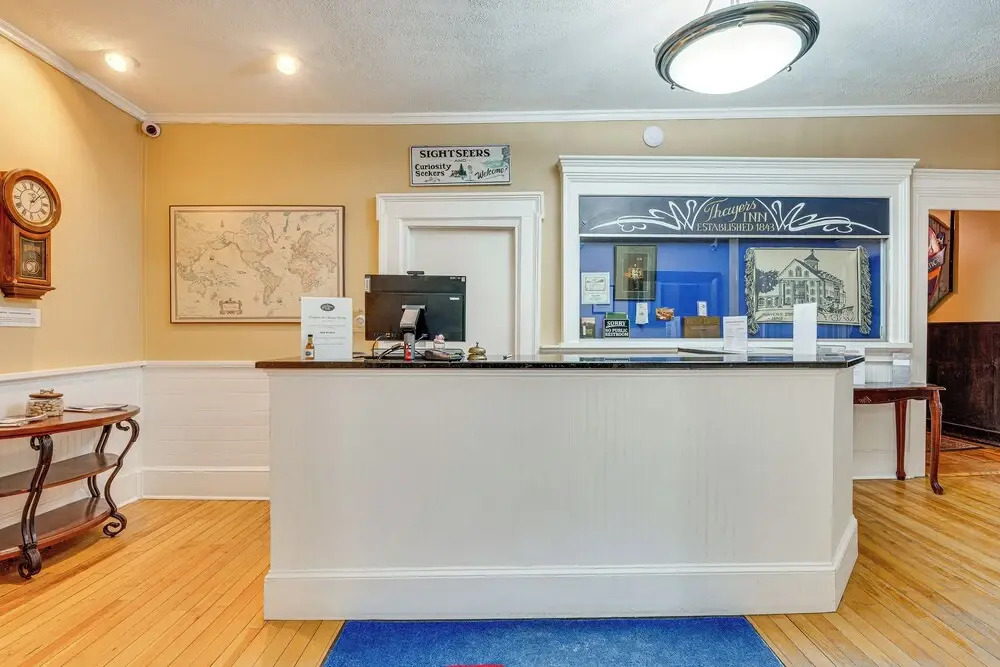 On Historic Main Street: Walkable & Quaint Apt!