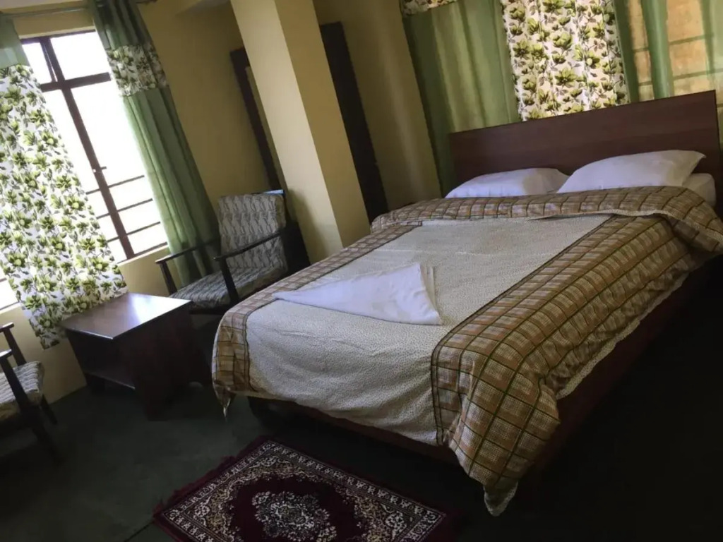 Hotel Himalaya Residency kanchenjunga view