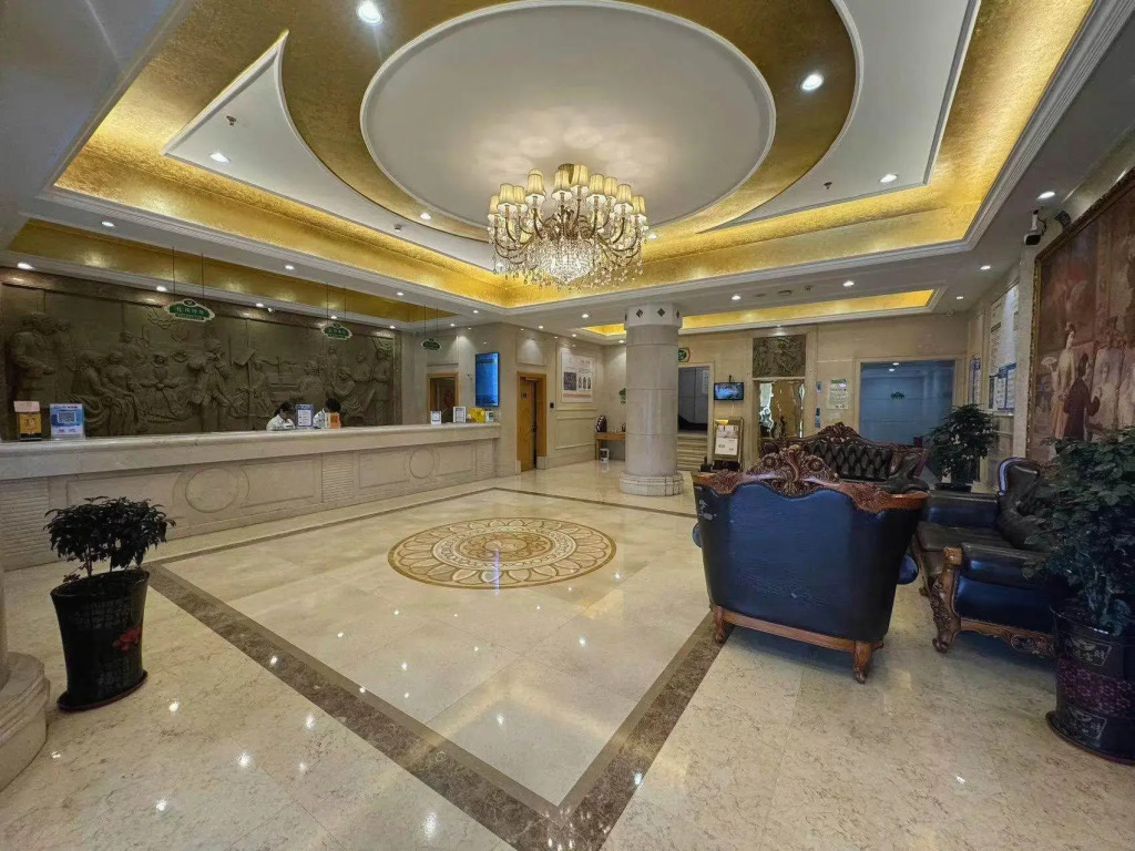 Vienna Hotel Dongguan Houjie Exhibition Center