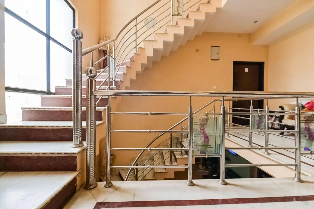 OYO 78973 Lucky Guest House