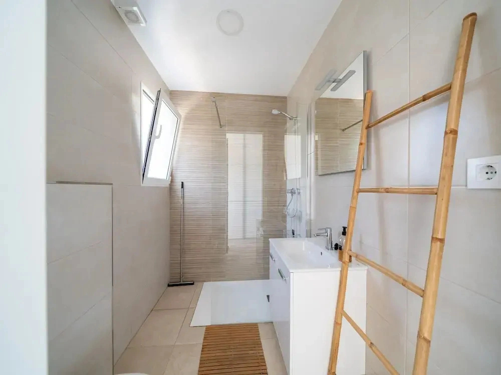 Modern Stay Near Monte Solana