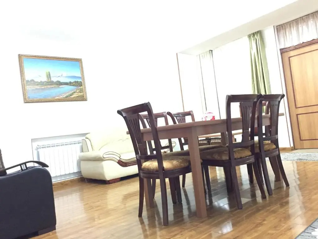 Apartment on Getapnya 74