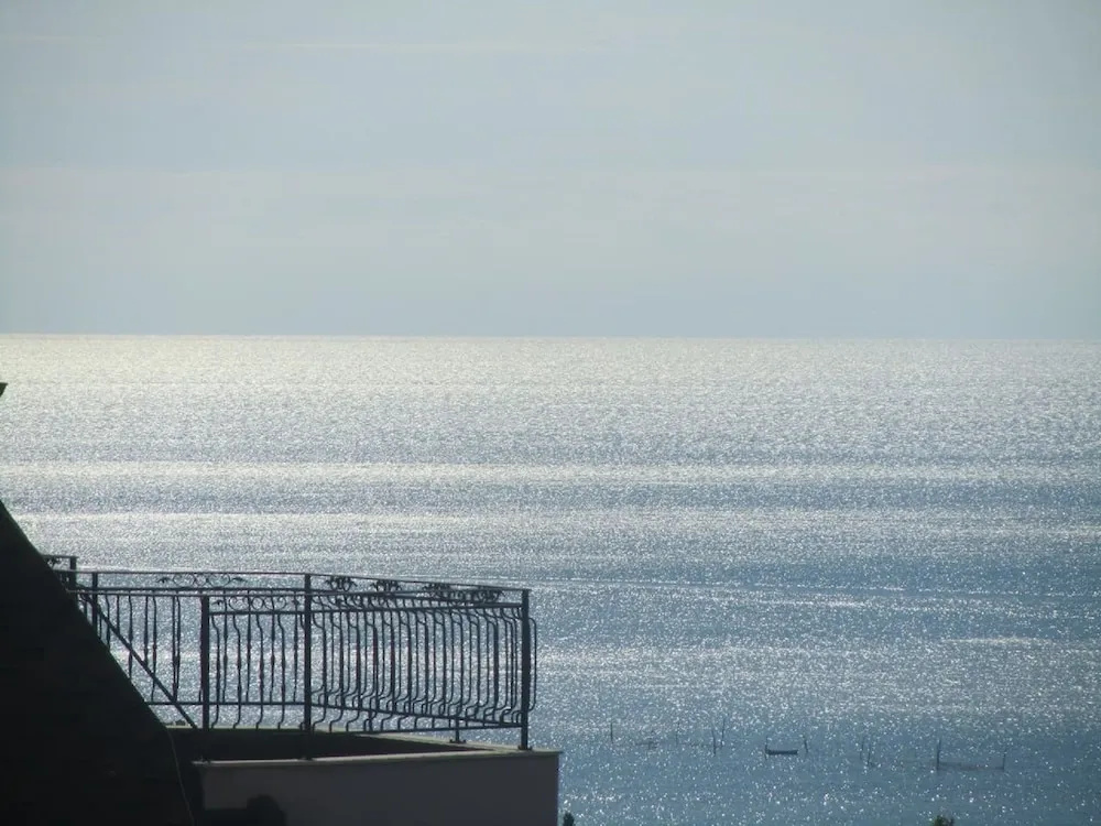 Varna Inn Sea Park Apartments