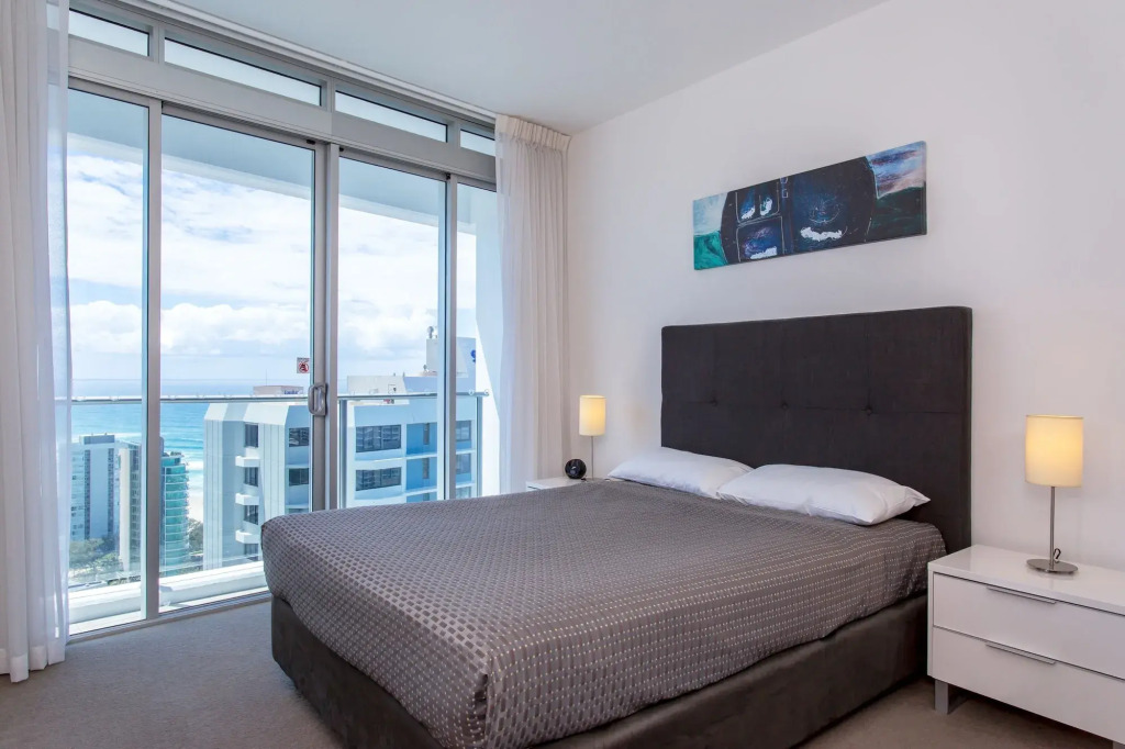 Artique Surfers Paradise - Official