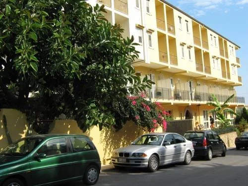 Hotel Club Saint George