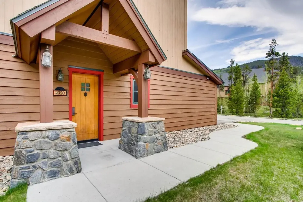 Red Hawk Townhome 2350