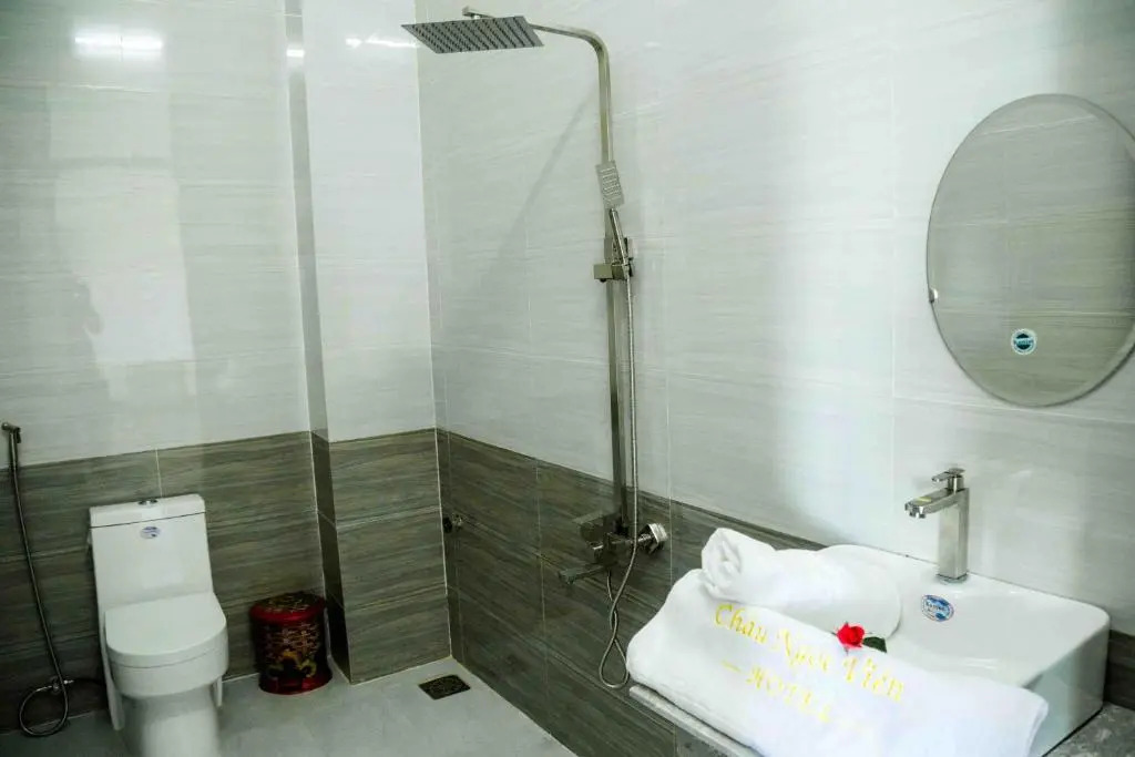 Chau Ngoc Vien Hotel - Bien My Khe - Quang Ngai