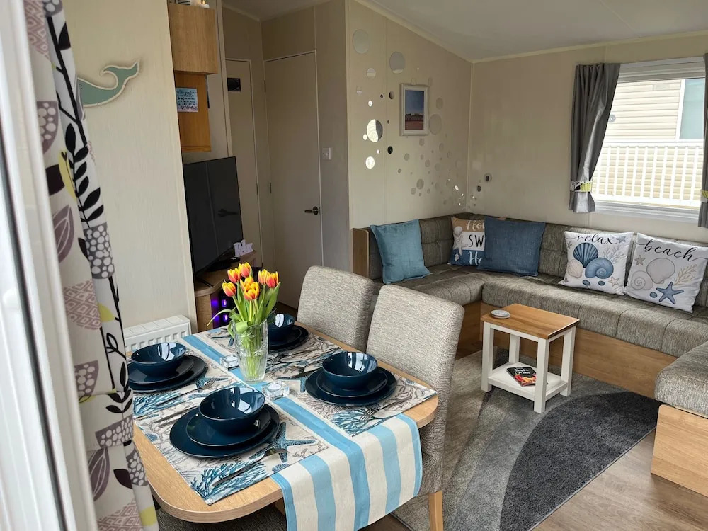 Bang Tidy 261 - Cabin - Wifi - Pool - Sleep 6
