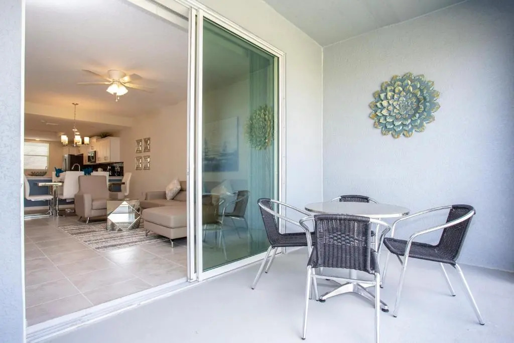Stunning 2 Bedroom Apartment with AquaPark 304