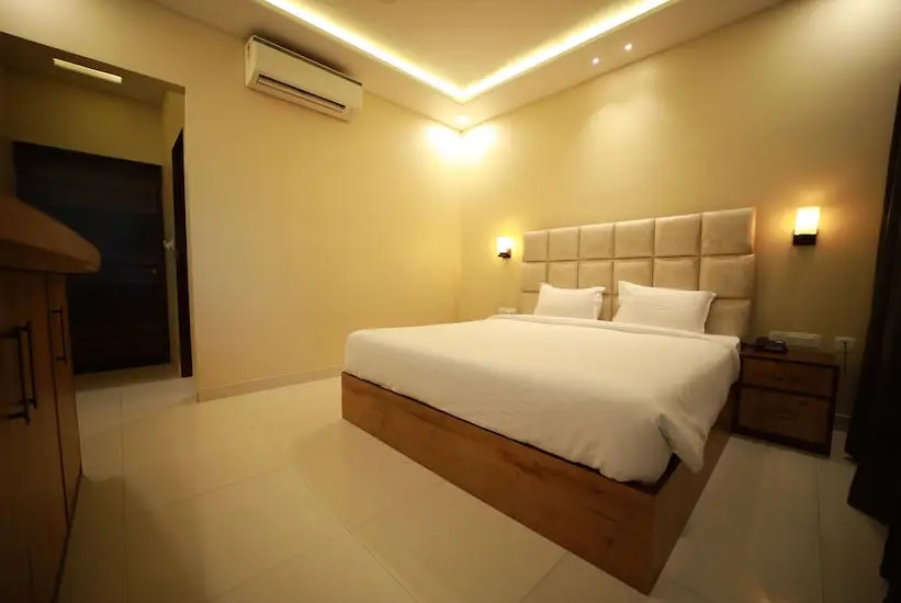 Hotel Neerja Inn