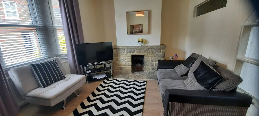 Windsor centre 3 bed terrace house sleep 6