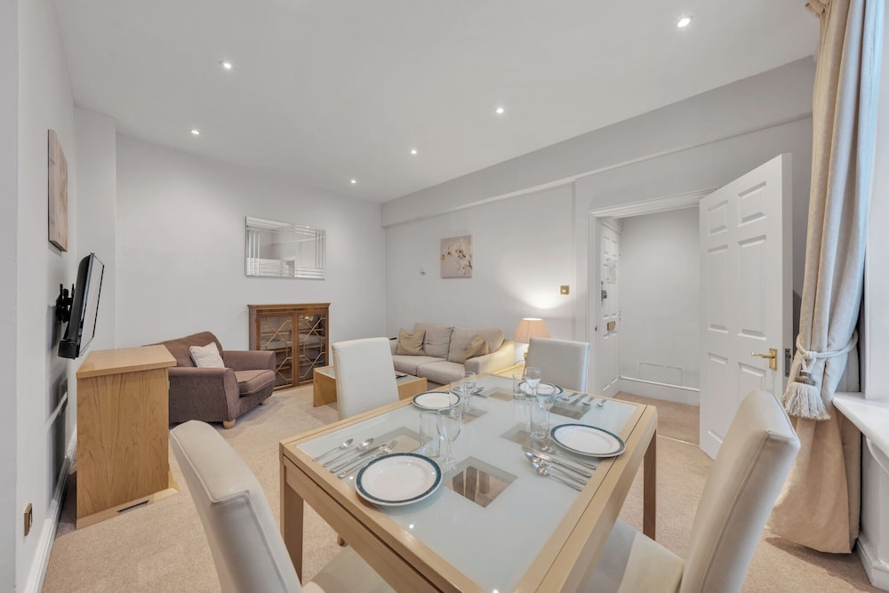 Hertford Flat 11