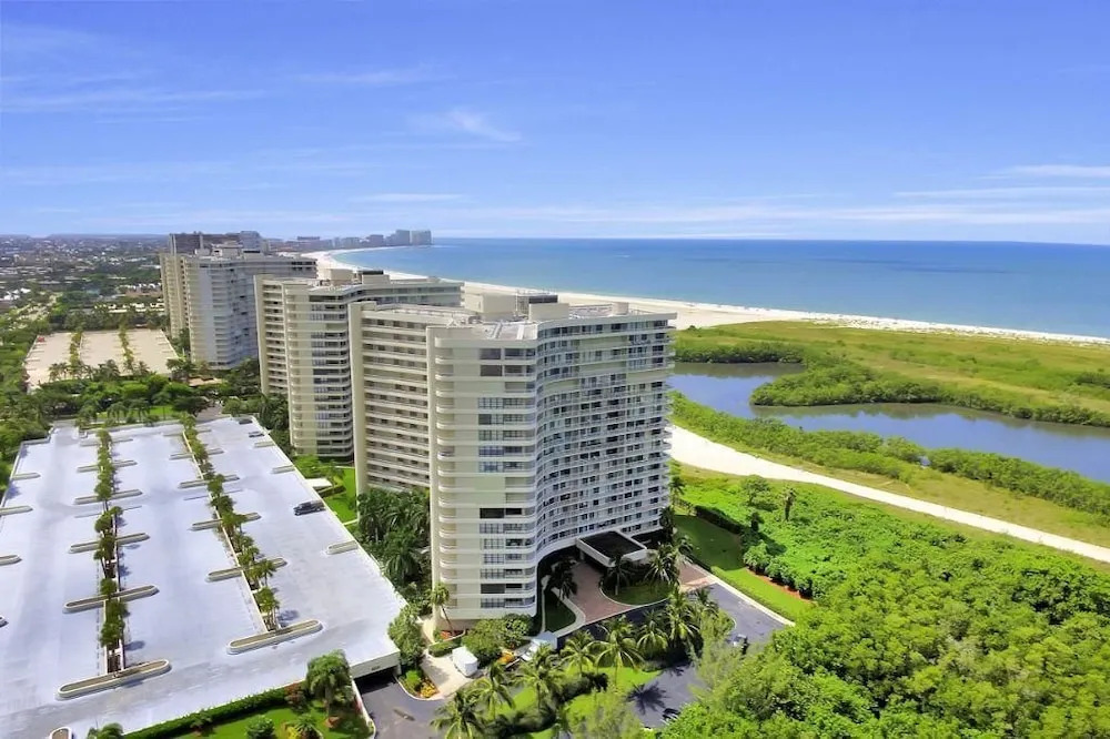 Seaview Court