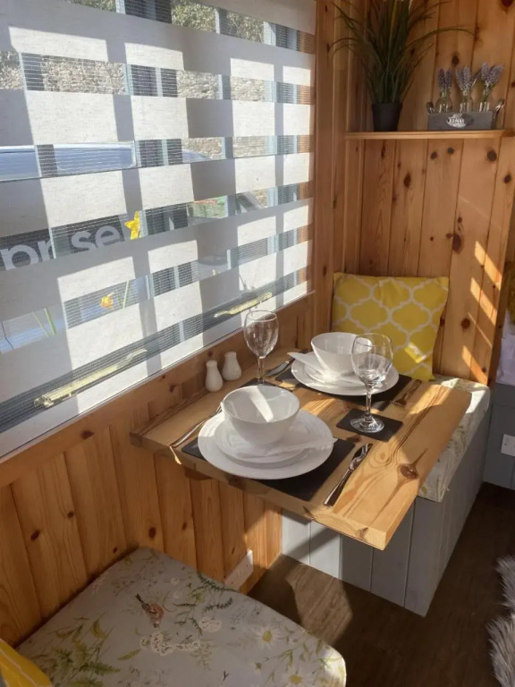 Shepherds Hut at St Annes - Costal Location