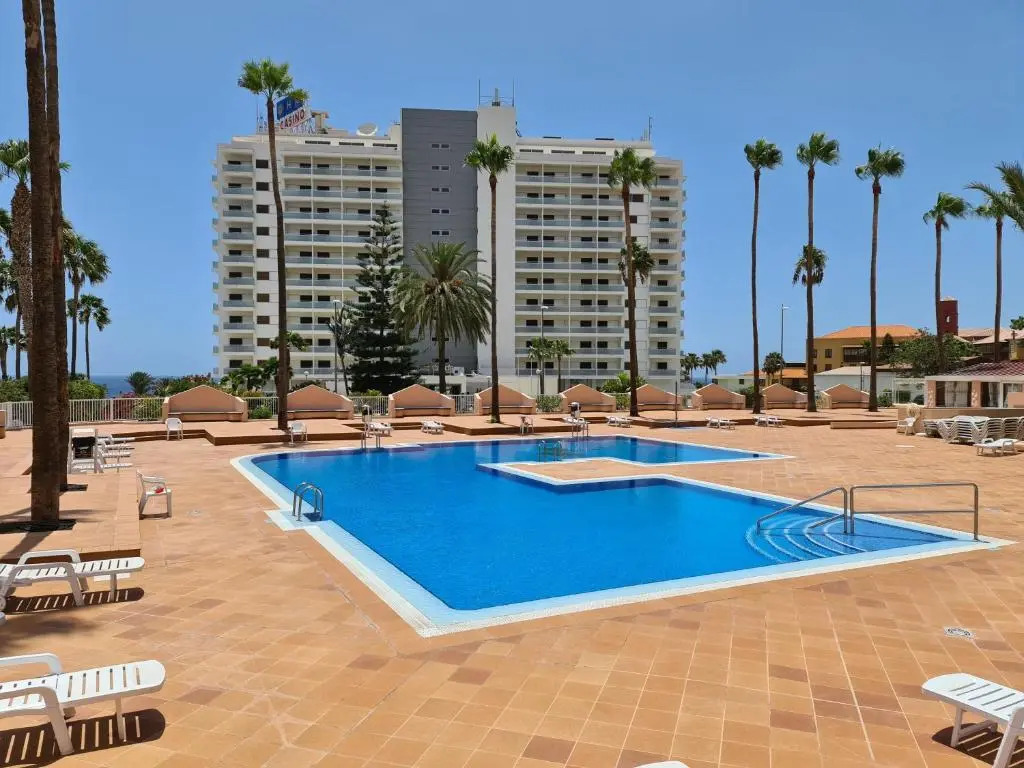 Vida Loca only 190 meters to the sea, balcony, sea view, pool, Wifi