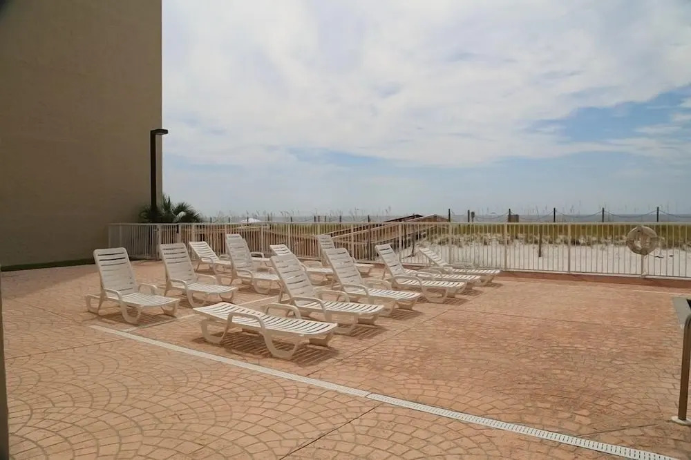 Tropical Winds 303 2 Bedroom Condo by RedAwning