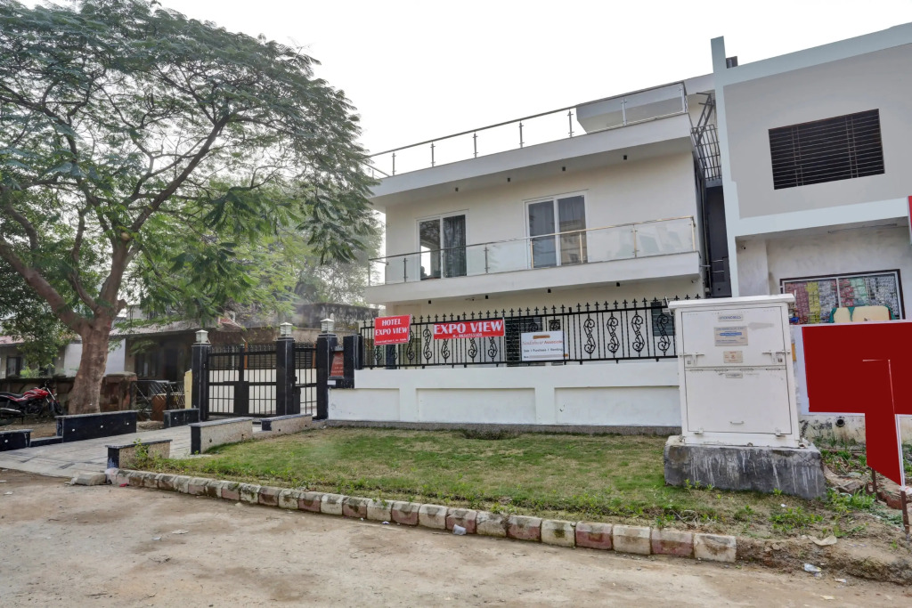 Hotel O by OYO Expo View Near PVR Ansal Plaza Greater Noida