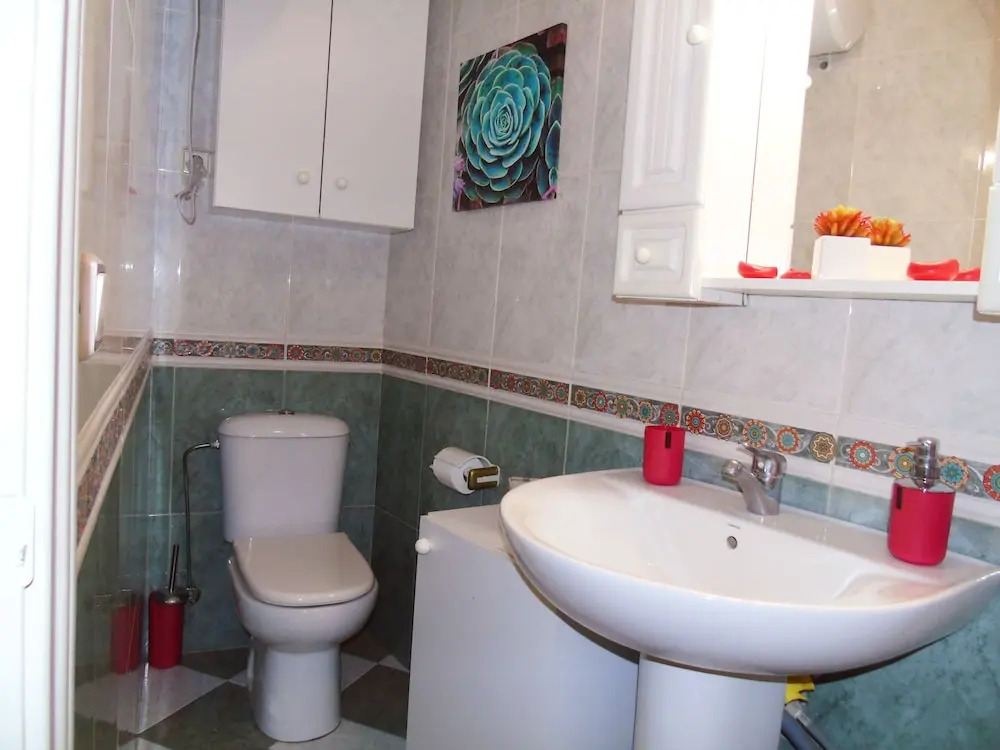 A&N Torre del Mar Beach Townhouse Private Solarium