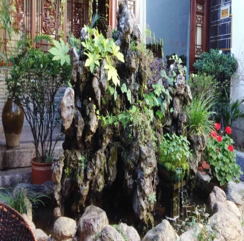 Donghe Inn