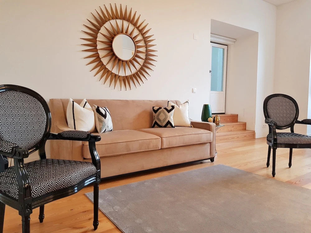 Lisbon Finestay Santana