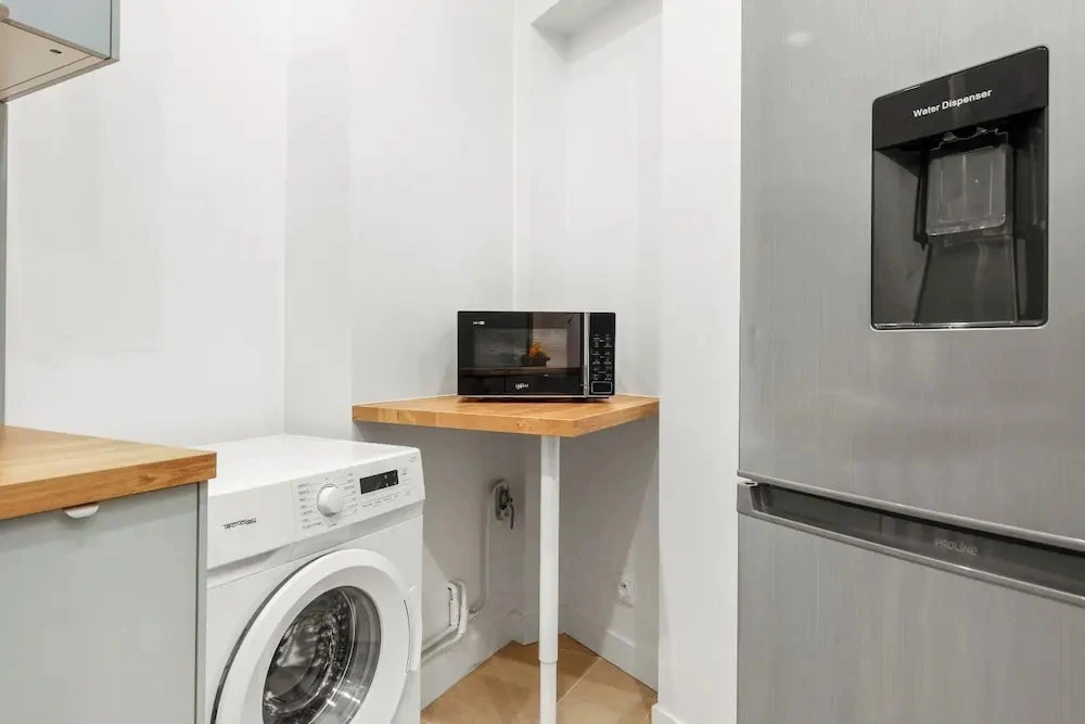 Bright Parisian 1BR by Champs