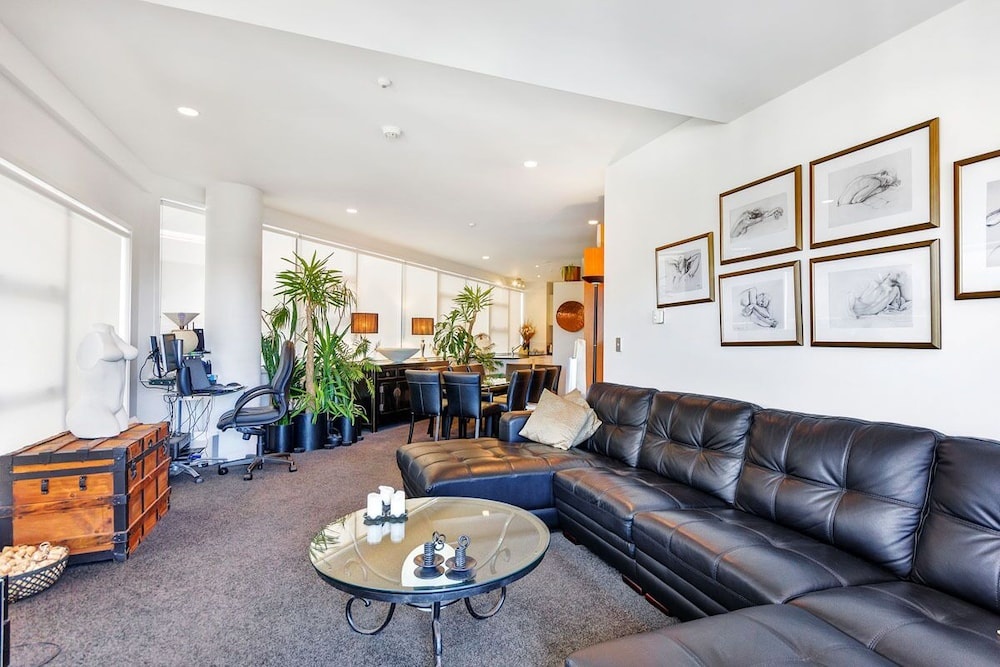 QV City Fringe Deluxe with Parking and Wifi - 872