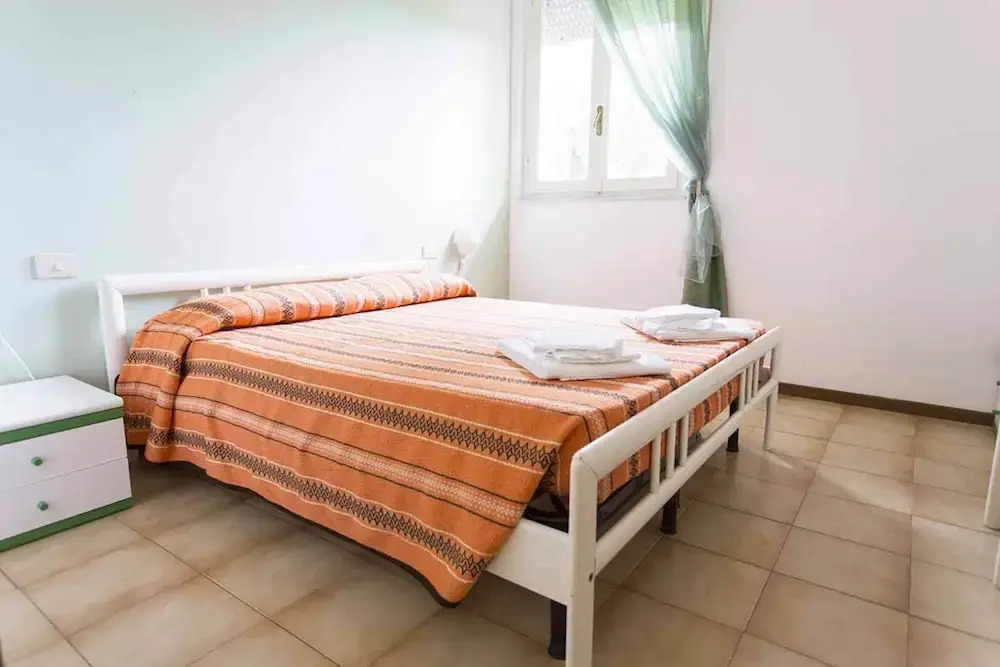 Residence with swimming pool in Luni Mare