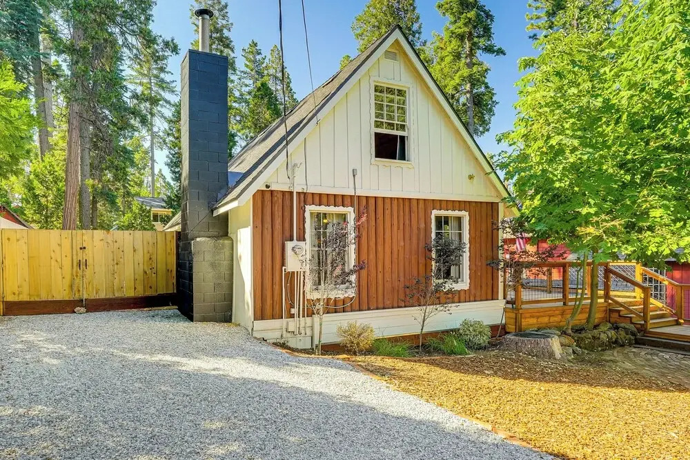 Hike, Ski & Fish: Charming Cabin in Twain Harte!