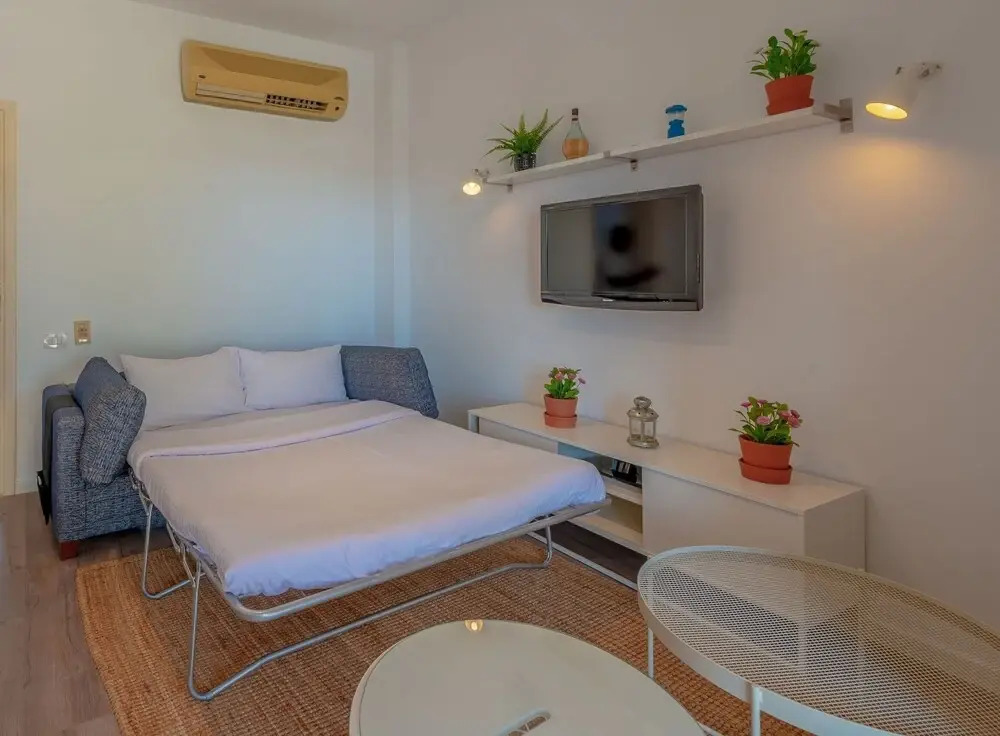Vesta - Superior APT - 3BR - White Apartments
