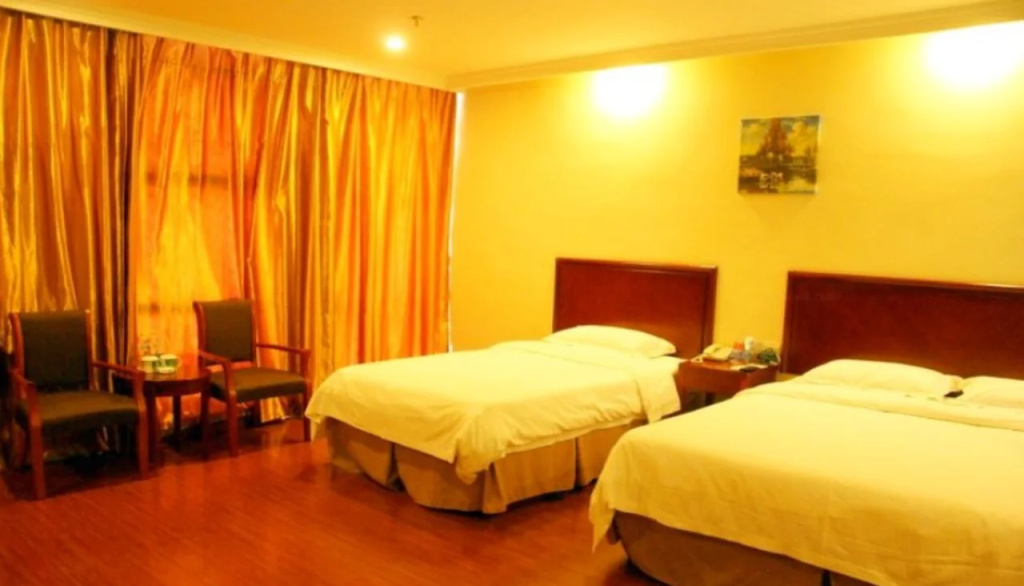 GreenTree Inn ShanDong ZaoZhuang TengZhou FuQian Road LongQuan Square Business Hotel
