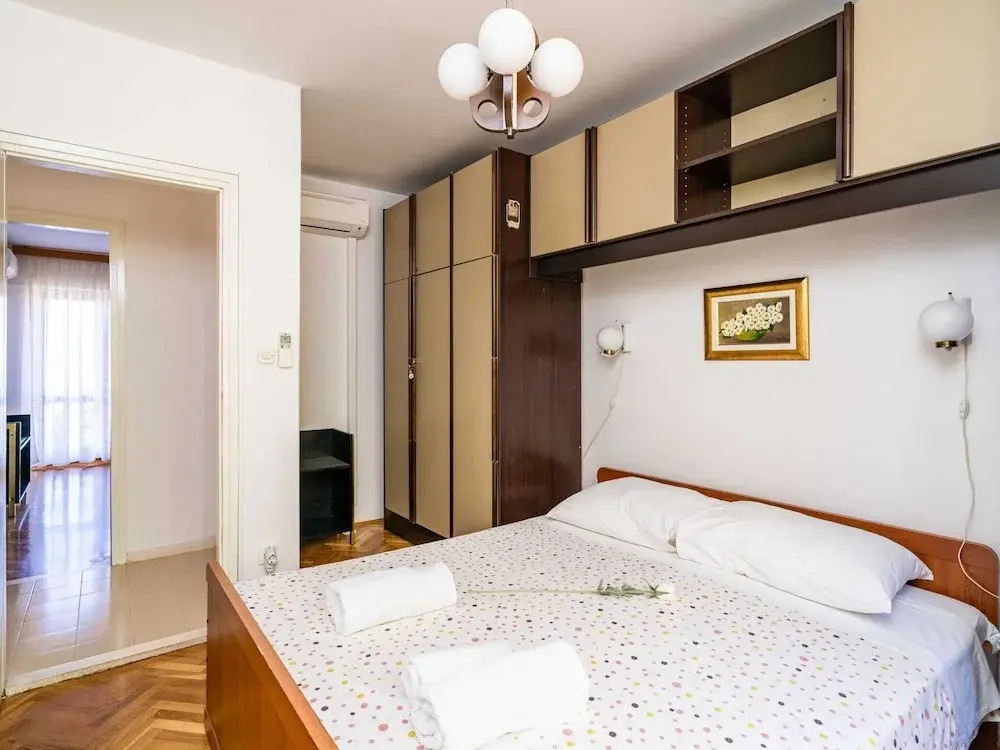 Apartments Stella - Three-bedroom Apartment With Balcony and Terrace
