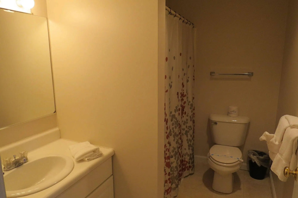 Misty Harbor Resort