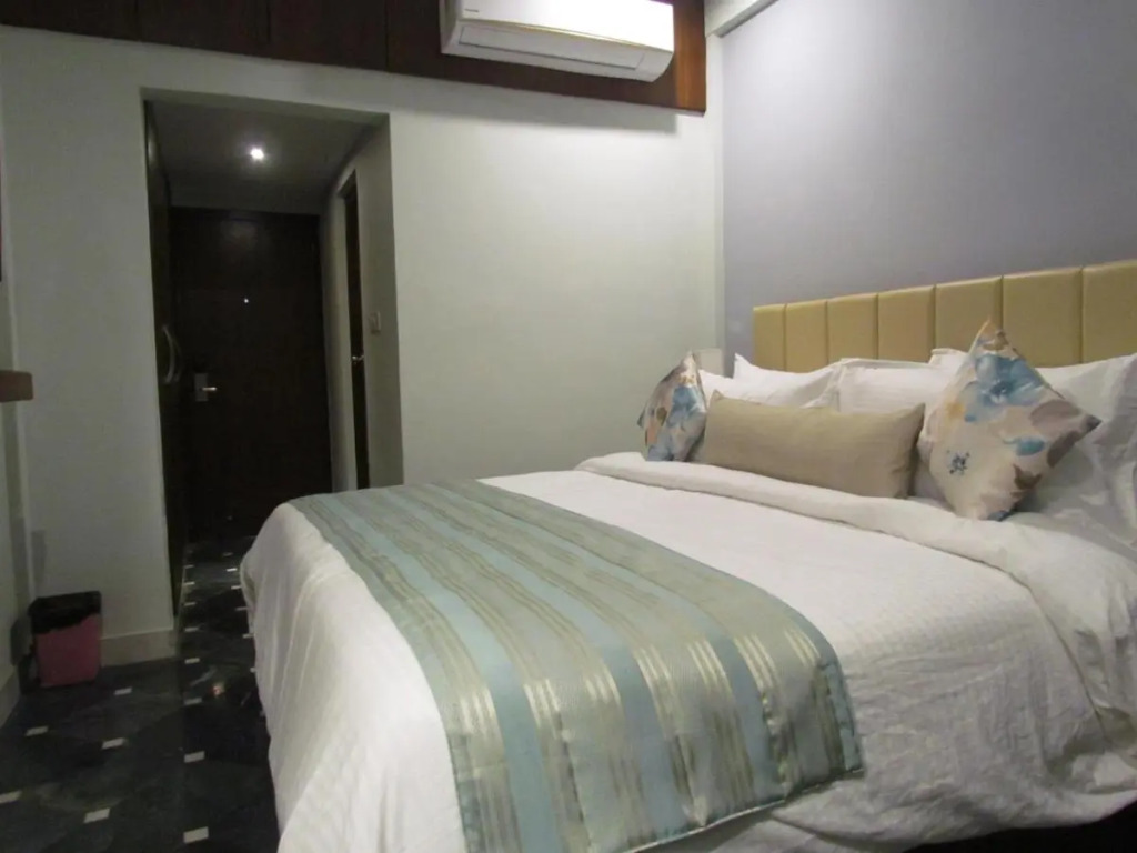 Naivara Boutique Hotel